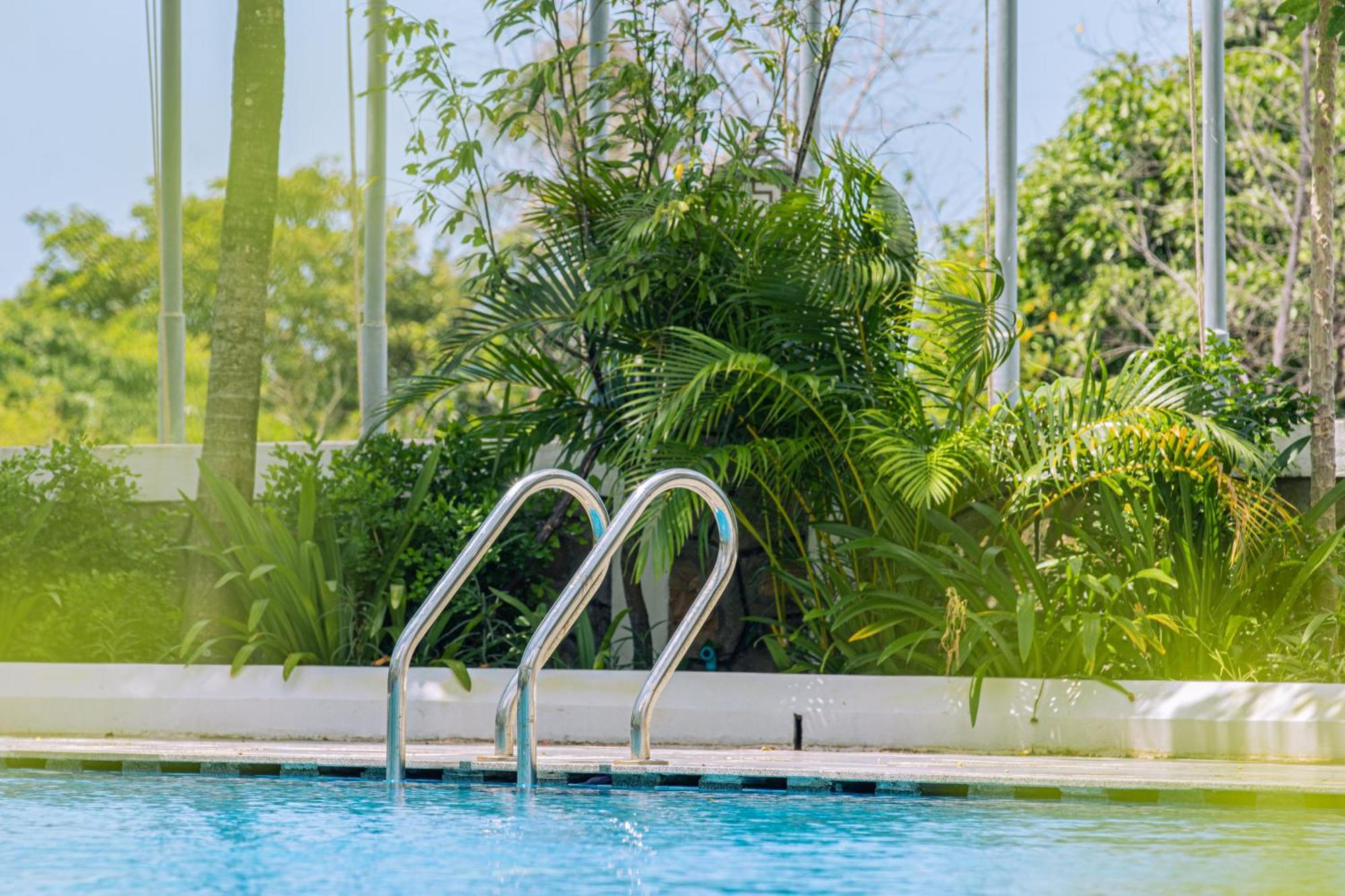 Sangkahak Mith Hotel Kep Exterior foto