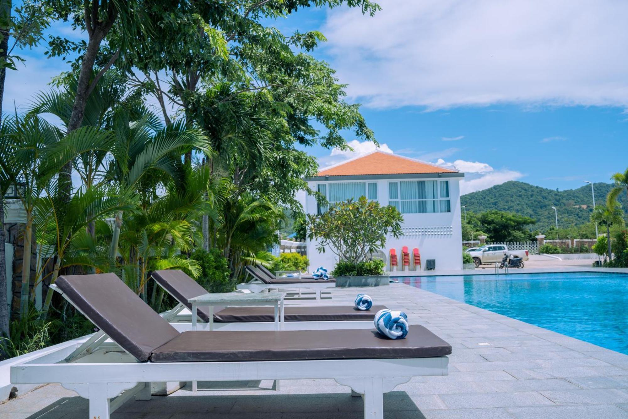 Sangkahak Mith Hotel Kep Exterior foto