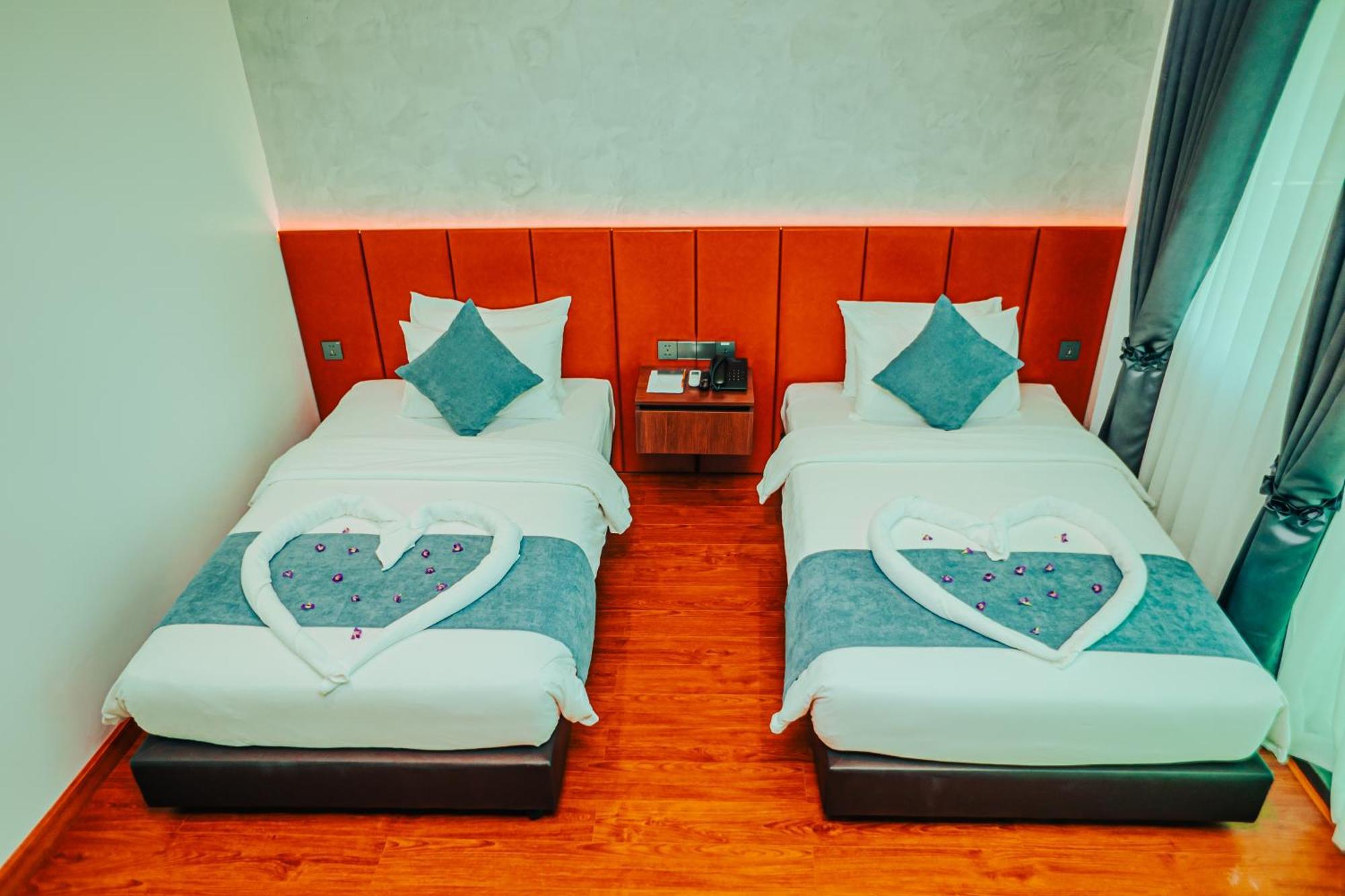 Sangkahak Mith Hotel Kep Exterior foto