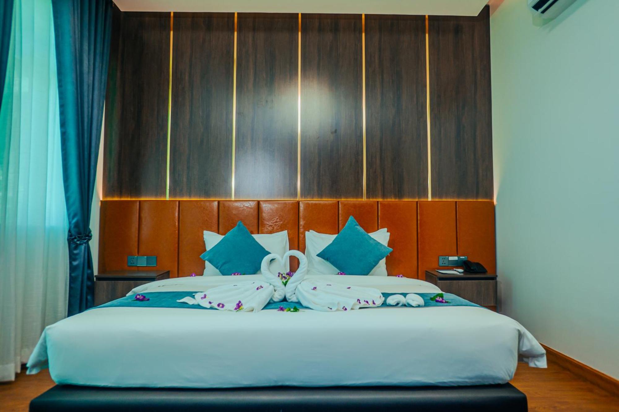 Sangkahak Mith Hotel Kep Exterior foto